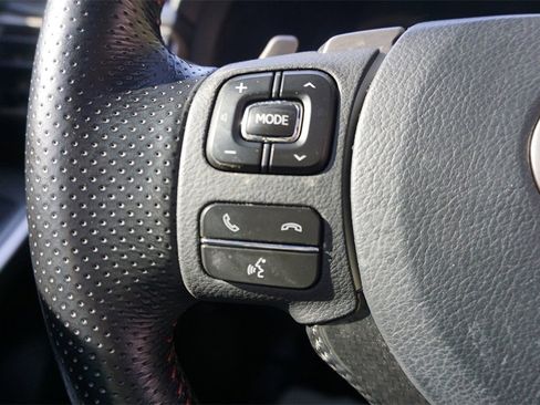 Used 2017 Lexus IS 200t image 8