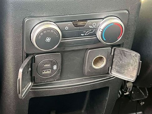 Used 2020 Ford Explorer XLT AWD/4WD image 19