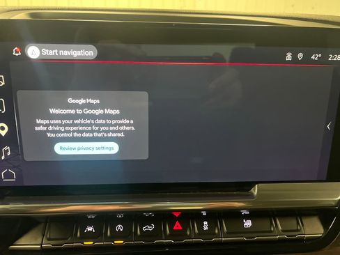 Certified 2025 GMC Sierra 1500 SLT image 24