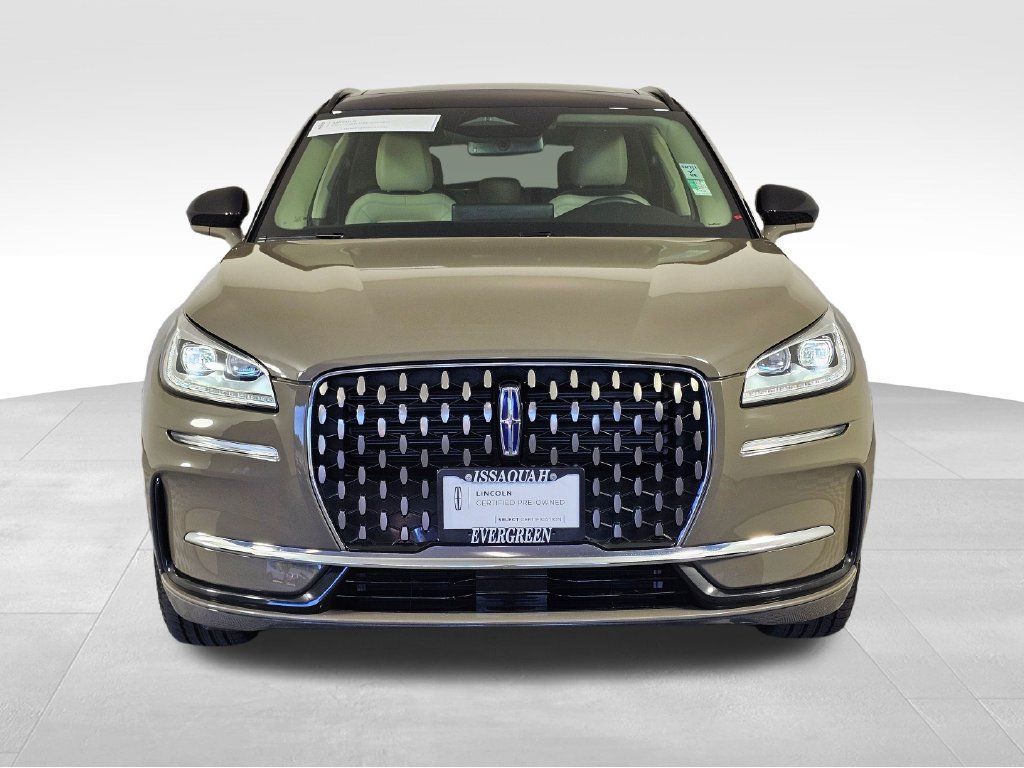 Certified 2025 Lincoln Corsair Grand Touring AWD/4WD image 2