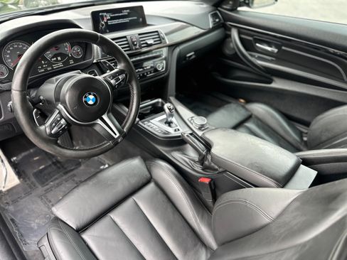 Used 2016 BMW M4 Convertible RWD image 18
