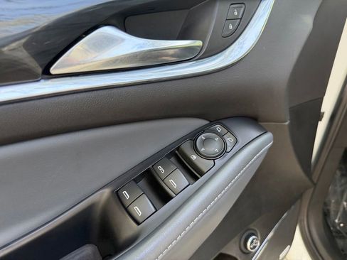 Used 2021 Buick Enclave Essence w/ Sound and Sites Package FWD image 18