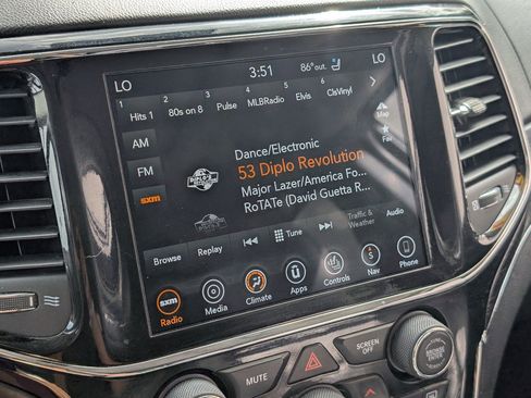 Used 2019 Jeep Grand Cherokee Summit w/ Platinum Series Group AWD/4WD image 14