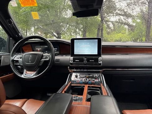 Used 2019 Lincoln Navigator Reserve w/ Cargo Package AWD/4WD image 20