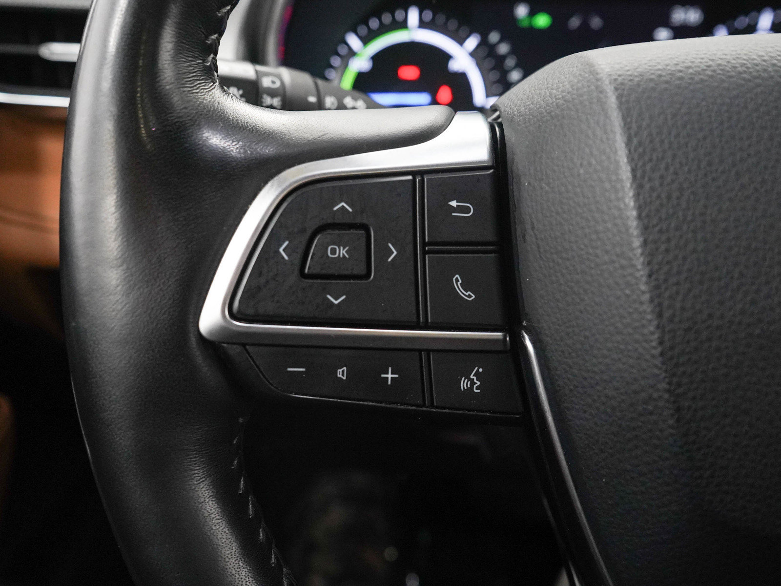 Used 2020 Toyota Highlander Platinum AWD/4WD image 25