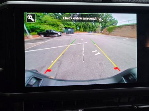 Used 2025 Jeep Gladiator Willys AWD/4WD image 22