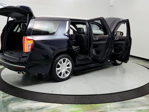 Used 2021 Chevrolet Tahoe High Country AWD/4WD image 11