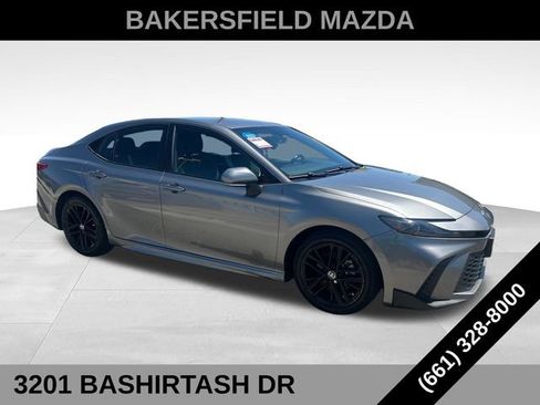 Used 2025 Toyota Camry SE FWD image 7