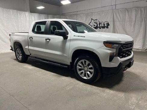 Used 2022 Chevrolet Silverado 1500 W/T image 1