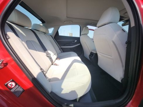 Used 2022 Hyundai Sonata SEL w/ Convenience Package FWD image 16