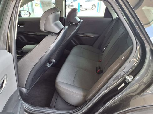 Used 2025 Kia K4 FWD image 14