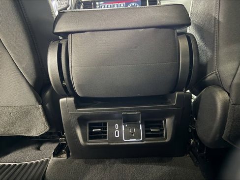 Used 2024 GMC Sierra 1500 SLE image 31