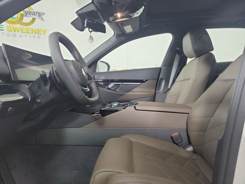 New 2026 BMW 530i xDrive AWD/4WD image 9