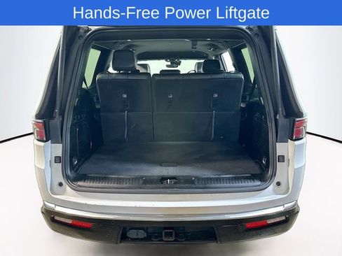 Used 2024 Jeep Wagoneer Series II w/ Flexible Seating Group AWD/4WD image 28