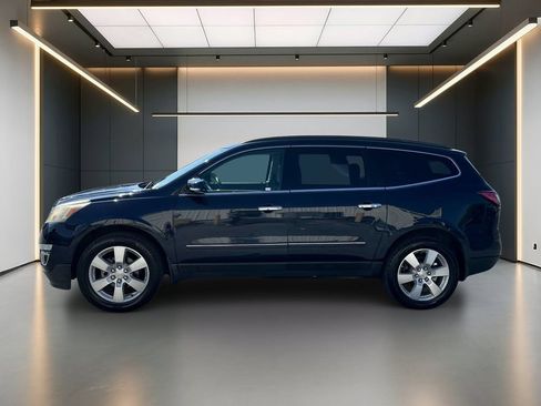 Used 2015 Chevrolet Traverse LTZ FWD image 2