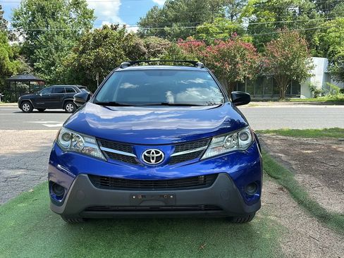 Used 2015 Toyota RAV4 LE AWD/4WD image 2