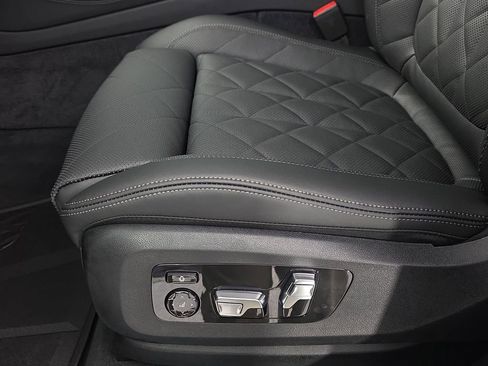 New 2026 BMW X5 xDrive50e w/ M Sport Package image 28