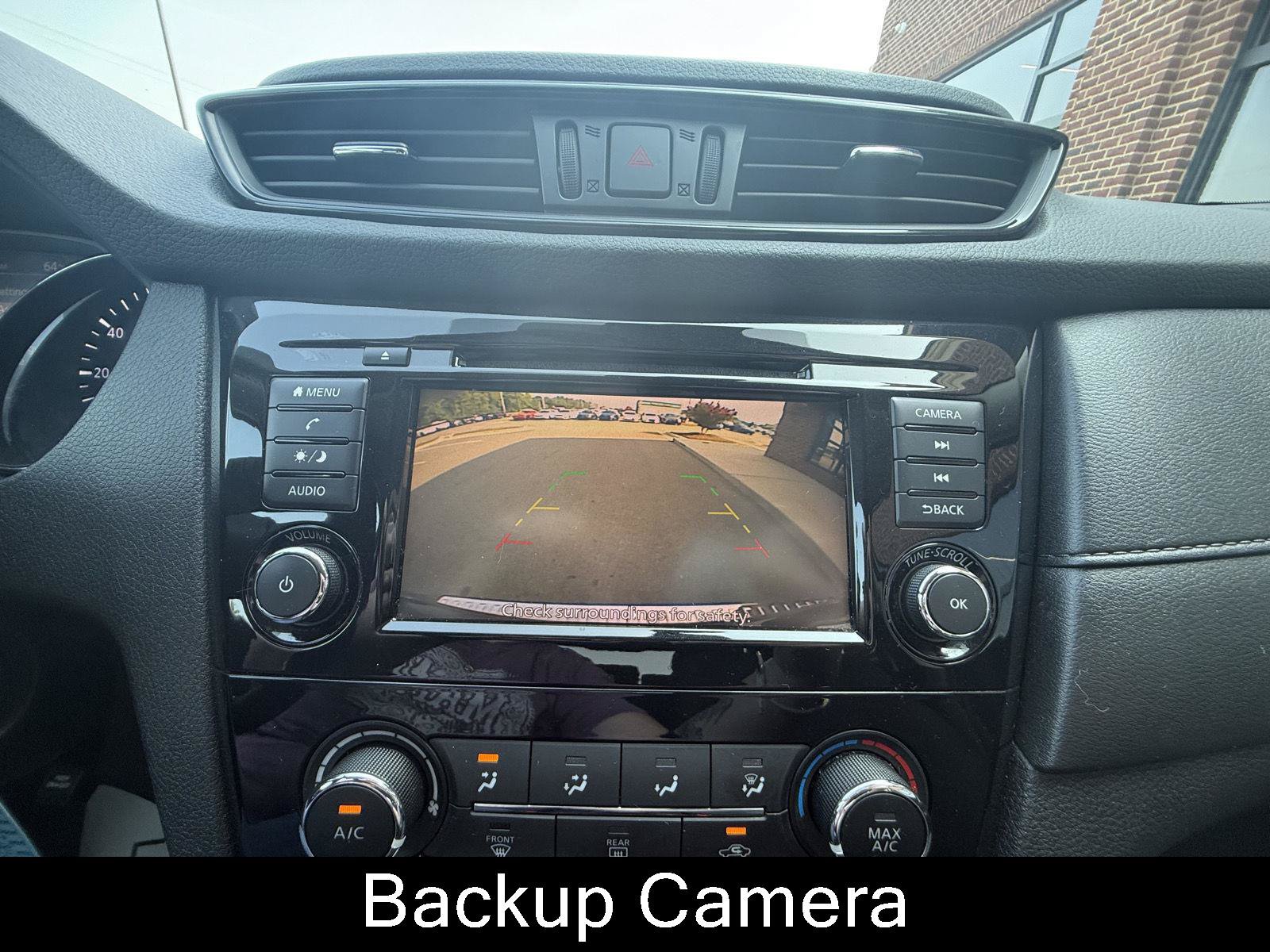Used 2020 Nissan Rogue S w/ Special Edition Package FWD image 6