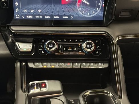 Used 2023 GMC Sierra 1500 AT4X image 19