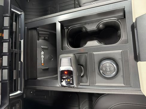 New 2026 GMC Hummer EV SUV image 13