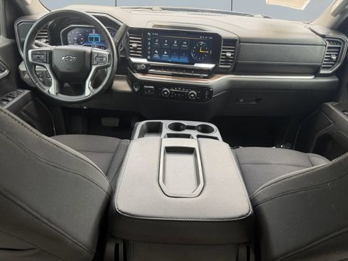 Used 2024 Chevrolet Silverado 1500 RST AWD/4WD image 12