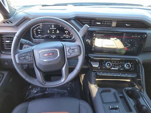 Used 2025 GMC Sierra 3500 AT4 w/ AT4 Premium Plus Package image 9