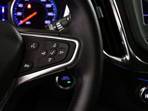 Used 2023 Chevrolet Equinox LT image 20