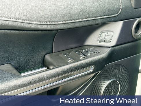 Used 2021 Ford Expedition Max XLT image 23