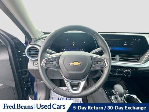 Used 2024 Chevrolet Trax LT w/ Driver Confidence Package FWD image 13