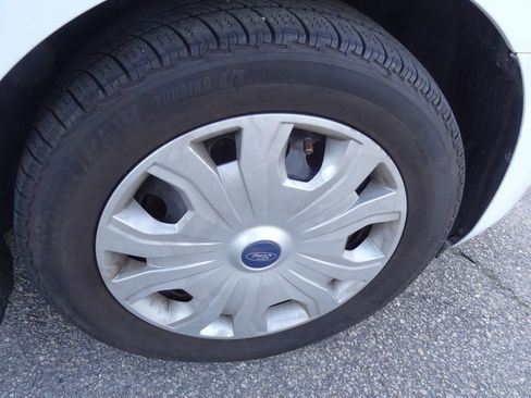 Used 2020 Ford Transit Connect XLT image 8