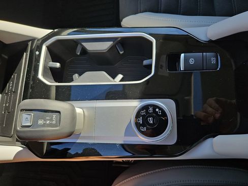 New 2026 Mitsubishi Outlander SE image 29