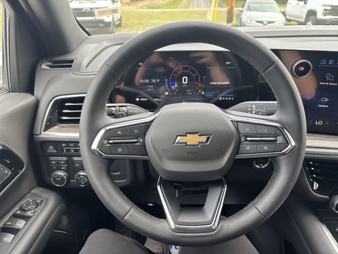 New 2026 Chevrolet Suburban LT w/ Comfort Package image 17