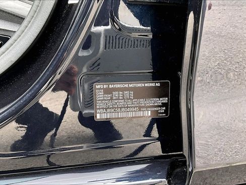 Used 2018 BMW M550i xDrive image 33