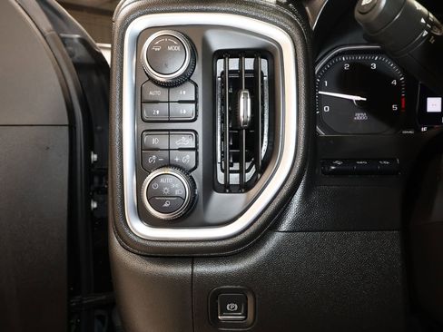 Certified 2021 GMC Sierra 3500 Denali w/ Denali Ultimate Package image 11