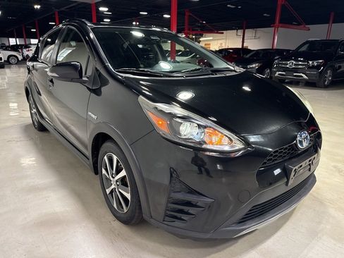 Used 2019 Toyota Prius C image 8