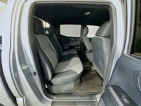 Certified 2023 Toyota Tacoma TRD Off-Road AWD/4WD image 25