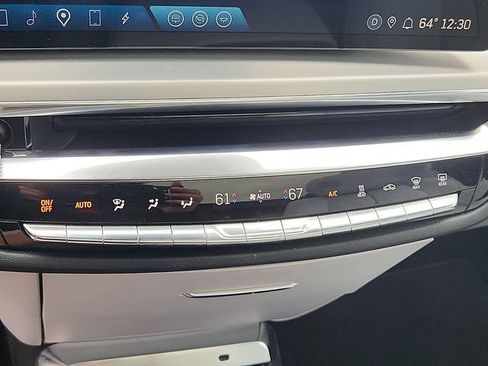 Used 2023 Cadillac Lyriq AWD image 16