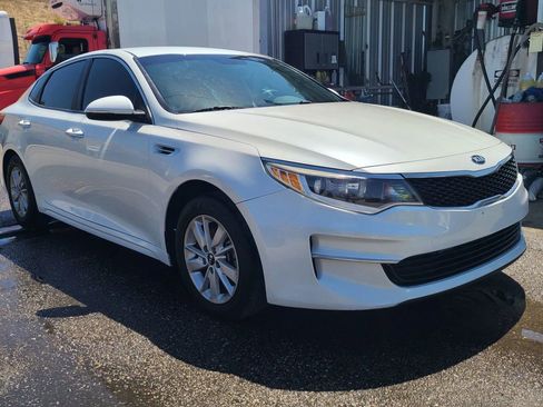 Used 2016 Kia Optima LX FWD image 1
