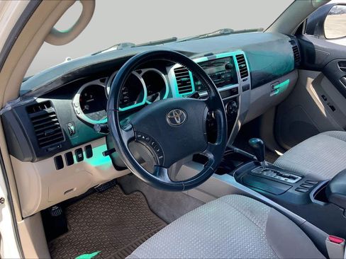 Used 2005 Toyota 4Runner SR5 RWD image 16