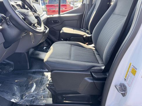 Used 2024 Ford Transit 250 Low Roof w/ Exterior Upgrade Package RWD image 18