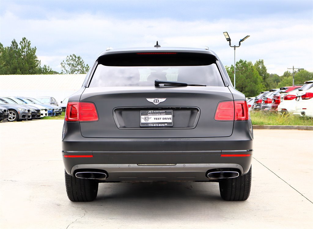 Used 2017 Bentley Bentayga AWD/4WD image 6