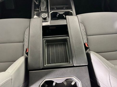 Used 2022 Toyota Tundra SR5 w/ Convenience Package image 22