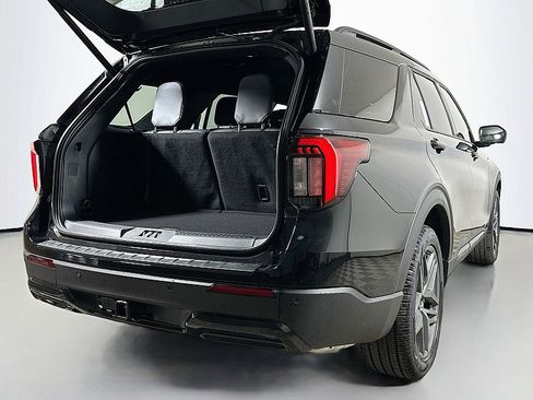 New 2026 Ford Explorer ST-Line w/ ST-Line Street Pack image 17