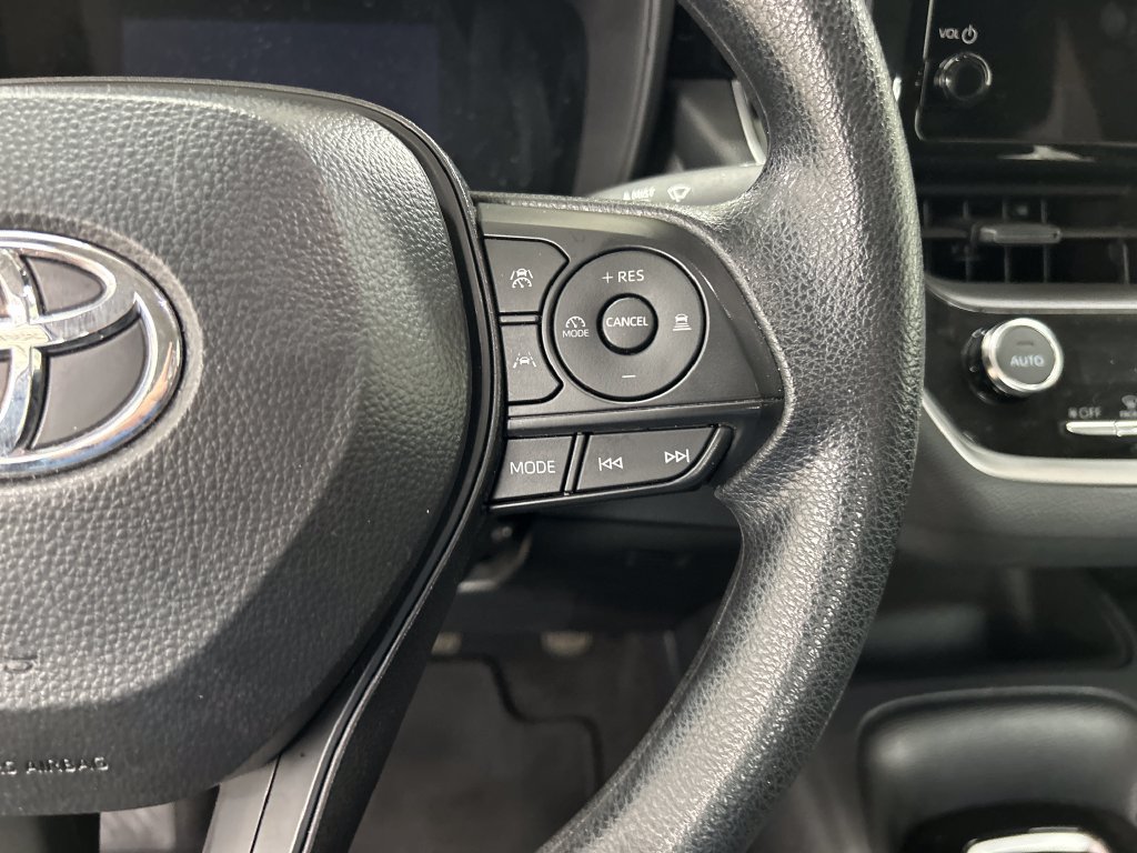Used 2026 Toyota Corolla LE FWD image 23