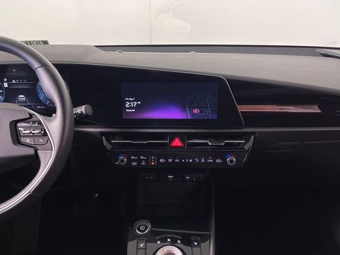 Used 2023 Kia Niro Wind FWD image 16