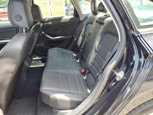 Used 2024 Volkswagen Jetta SE FWD image 22