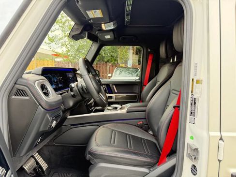 Used 2021 Mercedes-Benz G 550 image 11