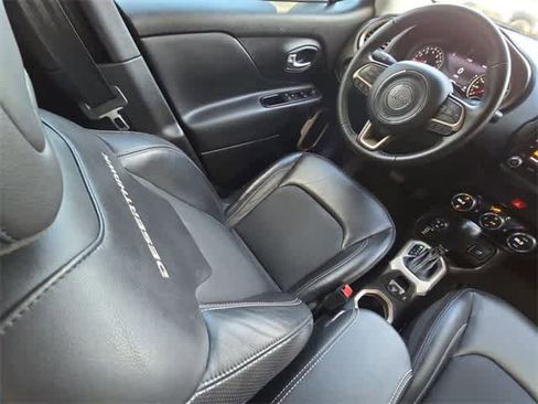 Used 2017 Jeep Renegade Trailhawk image 15