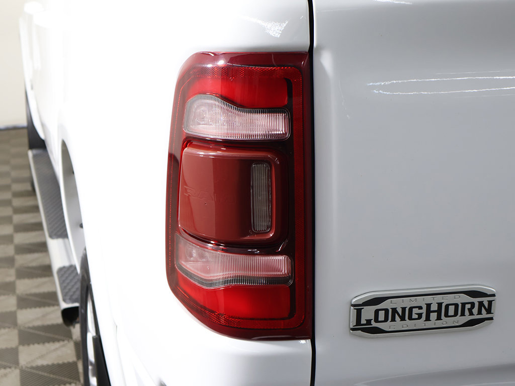 Used 2023 RAM 1500 Limited w/ Body-Colour Bumper Group AWD/4WD image 15