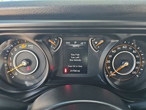 Used 2025 Jeep Wrangler Unlimited Sport AWD/4WD image 18